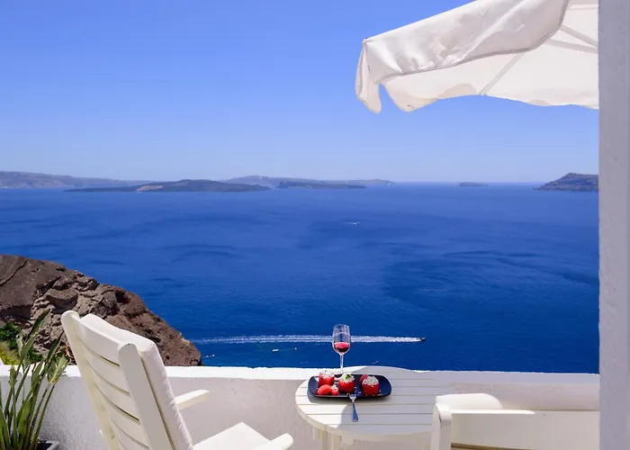 Nikos Villas