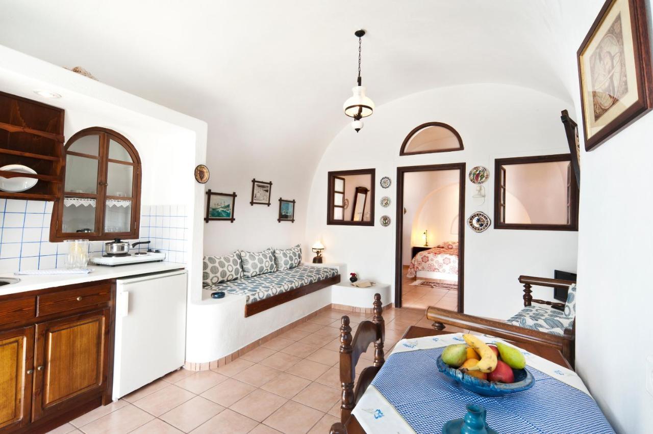 Apartahotel Nikos 4*