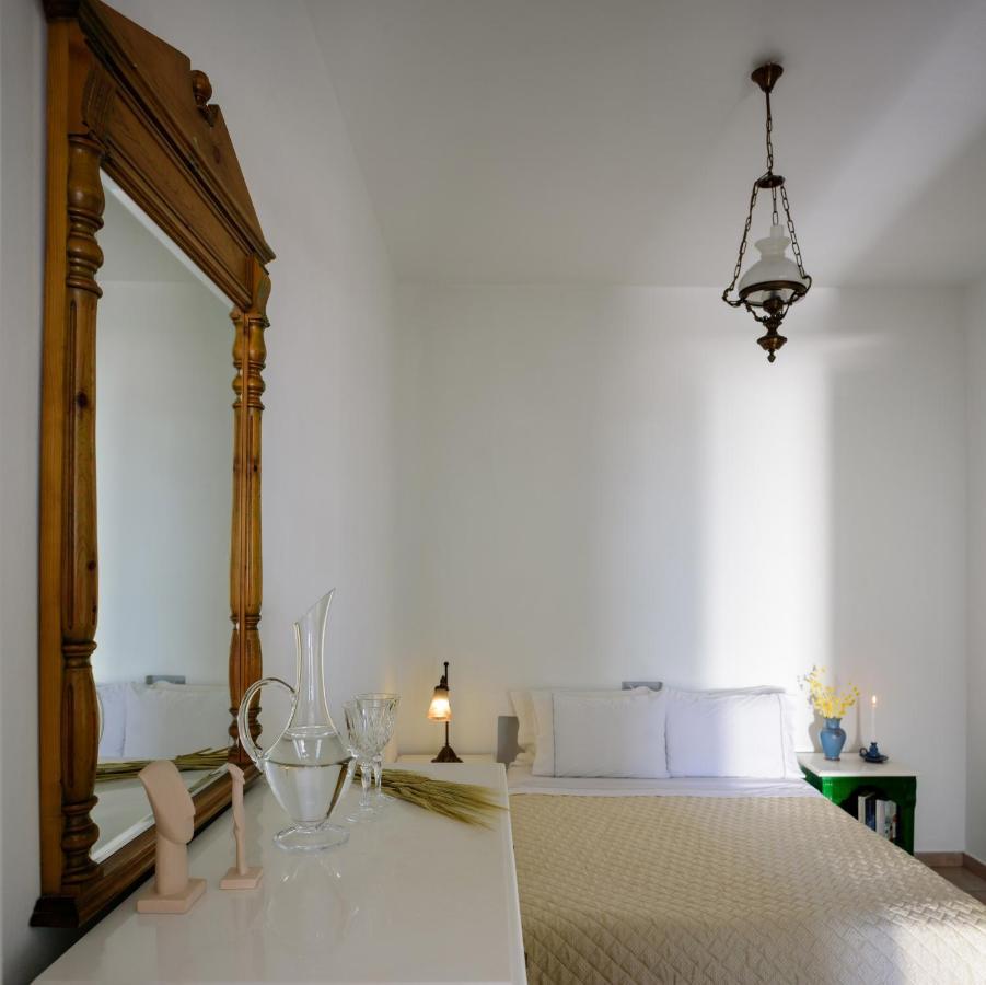 Nikos Apartahotel 4*
