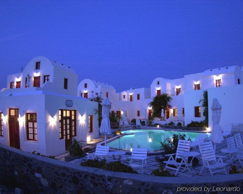 Nikos Apartahotel Oia (Santorini)